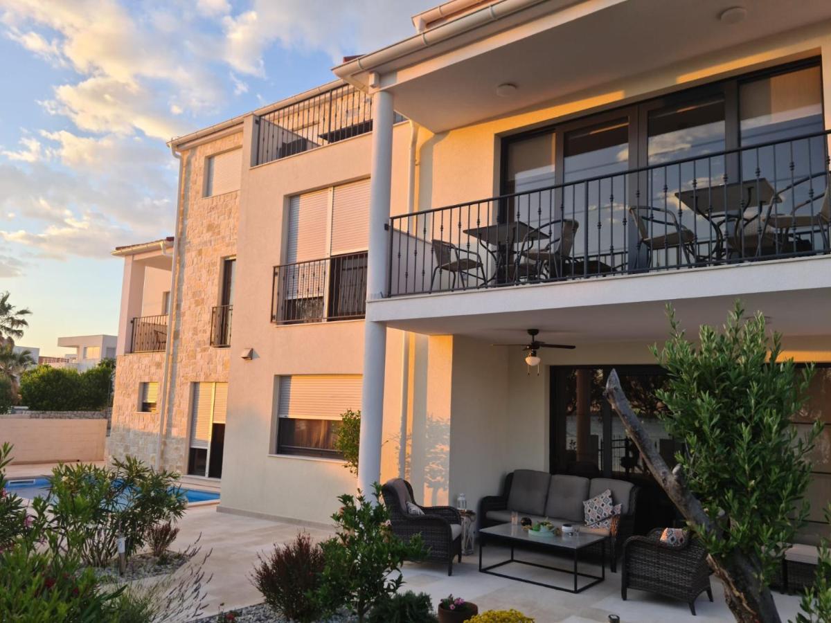 Appartments Akrapovic Vrsi Dış mekan fotoğraf
