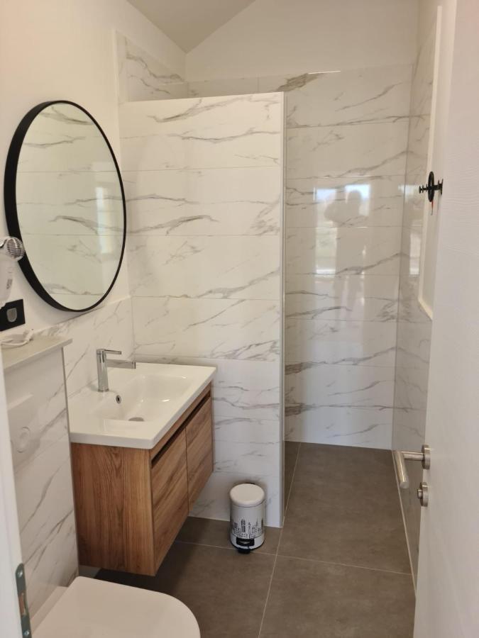 Appartments Akrapovic Vrsi Dış mekan fotoğraf